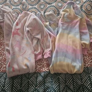 Size 5 Girls Footie Pajamas Rainbow And Unicorn